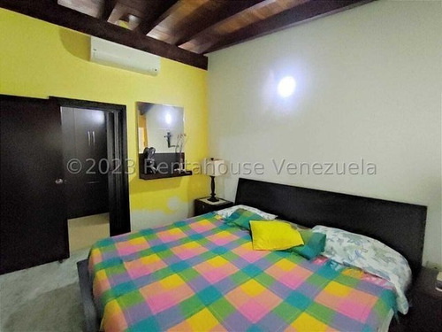 Imagen 22 de 30 de Townhouse En Venta El Castaño, Conjunto Cerrado. Maracay 23-18675 Hc
