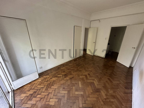 Venta Departamento 2 Ambientes Con Balcon - Flores