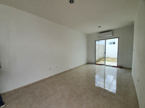 Imagen 3 de 13 de Estrene Casa De Dos Habitaciones En Privada De Ciudad Caucel