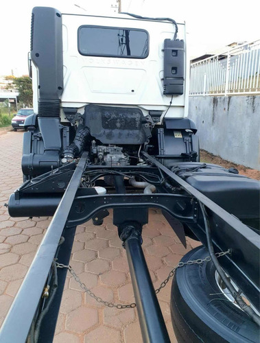 Imagem 6 de 7 de Volkswagen Constellation 15.190