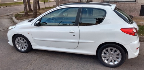 Peugeot 207 Feline