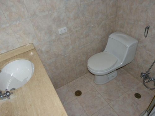 Imagen 10 de 15 de Casa En Alquiler Prados Del Este 22-22115 María José Diaz +58 424-1747490