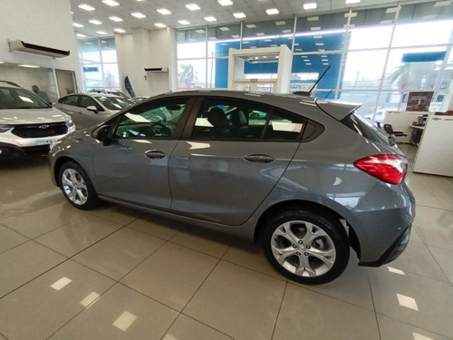 Imagen 15 de 22 de Chevrolet Cruze 5 Lt Mr