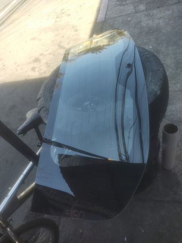 Cristal Vidrio Medallón Ford Figo Hatchback (Usado)