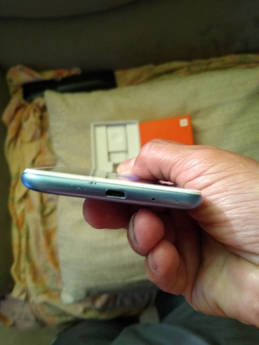 Xiaomi Redmi 6 Azul 64/4gb Impressão E Reconhecimento Facial