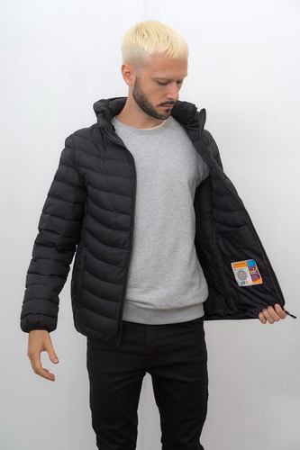 Campera Uniqlo De Hombre, Con Bolsillos Y Capucha Ajustada