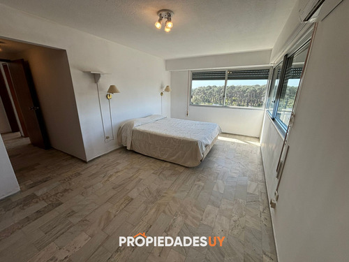 Apartamento De 3 Dormitorios En Venta