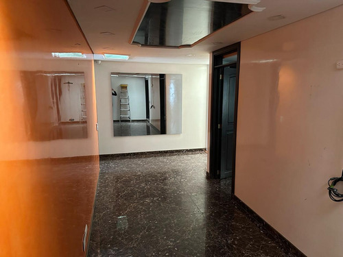 ¡oportunidad De Inversión! 2 Apartamentos Independientes En Edificio Lizzeth (18424).