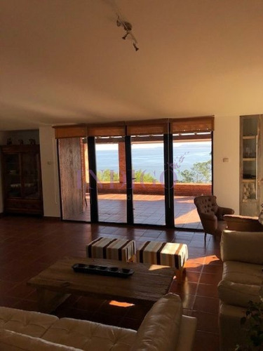 Imagen 5 de 13 de Casa En Venta Y Venta En La Mejor Zona De Punta Ballena.