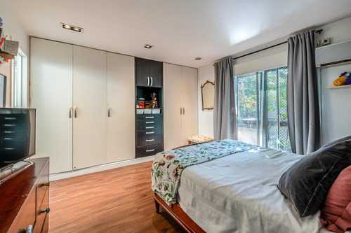 Excelente Casa - Venta - 5 Ambientes - Suite - Terraza - Patio - Parrilla - Chacarita