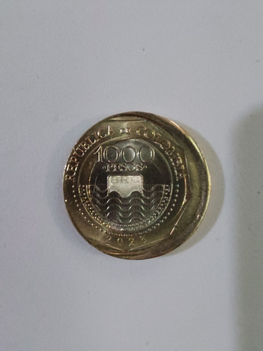 Moneda Colombia $1.000 Cop Pesos Error Desplazada 2023