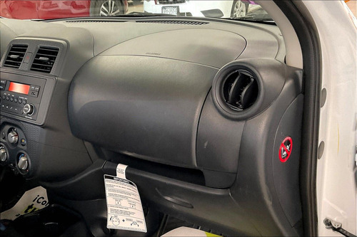 Nissan March 1.6 Sense At