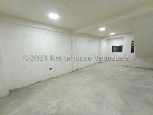 Twonhouse En Obra Blanca, Con Sus Conexiones Electricas En Las Amazonas 24-13863 Irrr