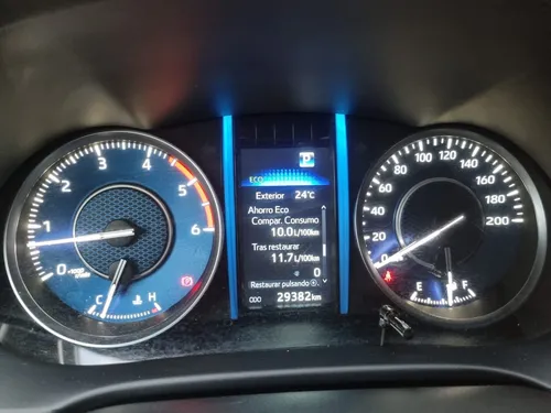 Toyota Fortuner 2.4l Sr Tp 2.4cc Td 7ab 4x2 2023 Único Dueño