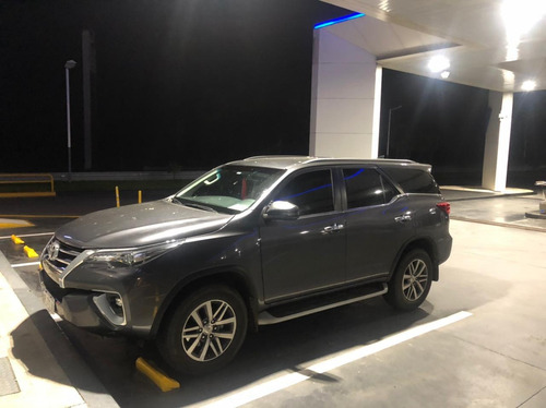 Toyota Hilux 2.8 Cd Srx 177cv 4x4 At 2020