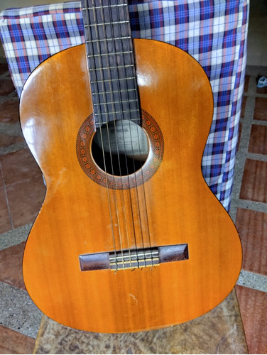 Guitarra Acústica Yamaha C40