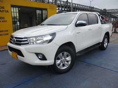 Toyota Hilux Srv Doblecabina 4x4 2800cc At Aa
