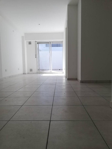 Imagen 10 de 16 de Venta Dpto 1 Dorm A Estrenar Con Patio. Italia 1500
