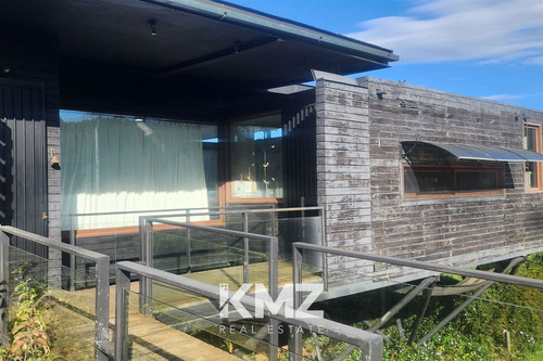 Casa En Venta De 4 Dorm. 4 Baños En Llanquihue