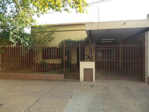 Imagen 1 de 14 de Chalet En Venta Cond En Ituzaingo Sur