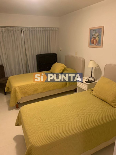 Imagen 14 de 21 de Apartamento En Alquiler Anual