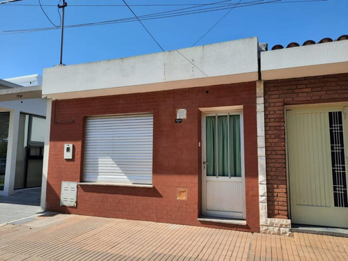 Imagen 1 de 7 de Venta Casita En Zona Centro