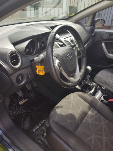 Ford Fiesta Kinetic Design 1.6 Sedan 120cv - 2011