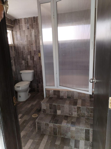 Casa En Venta En Colonia La Virgen, Metepec, Estado De México