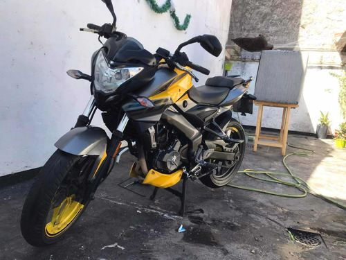 Bajaj Rouser Ns 200