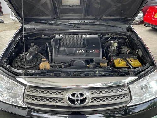 Toyota Fortuner Sr5 At 3000cc Td 4x4