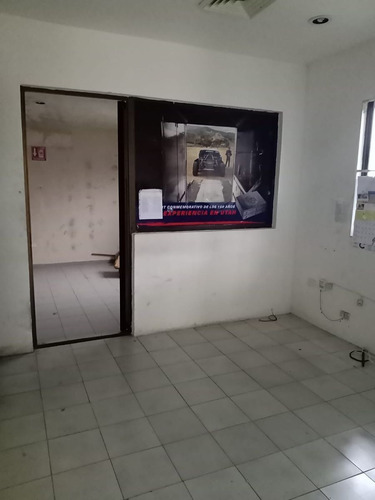 *excelente Local Amplio Para Bodegas Y Oficinas