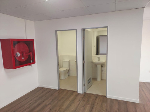 Arriendo Bodega Como Nueva En Condominio Muy Seguro