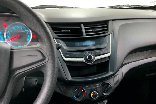 Imagen 6 de 15 de Chevrolet Aveo 4x2 4 Pts Ls Ta A/ac R-14