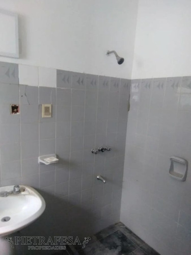 Imagen 13 de 15 de Apartamento En Venta- 2 Dormitorios 1 Baño Con Patio - Cochera - Av. Corrientes - Malvin Norte