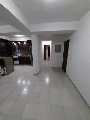 Imagen 2 de 16 de Venta De Apartamento En Puerta Real Mañongo. Cód.: 451328. 0414-4841043