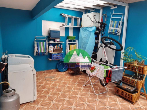 Sobrado Com 3 Dormitórios À Venda, 100 M² Por R$ 350.000 - Xaxim - Curitiba/pr - So1080