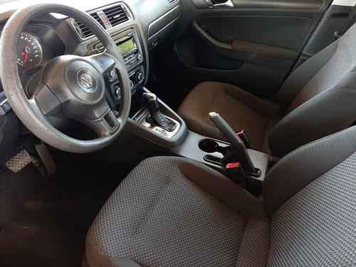 Volkswagen Jetta 2012 4p Style L5/2.5 Aut