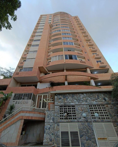 Se Vende  Apartamento En Urb. El Parral, Res. Morisca