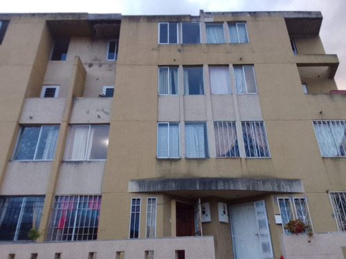 Casa En Venta Sector Quitumbe 140m De Construcción,  En Conjunto Habitacional Prados De Quitumbe