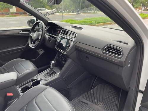 Volkswagen Tiguan 1.4 Tsi R-Line 10 Años Dsg6