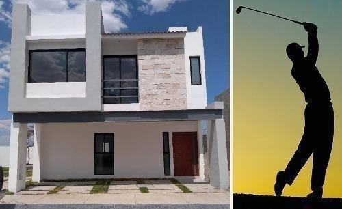 Se Vende Hermosa Casa En Zibata, 4 Recamaras, Una En Pb, 4 Baños, Alberca...