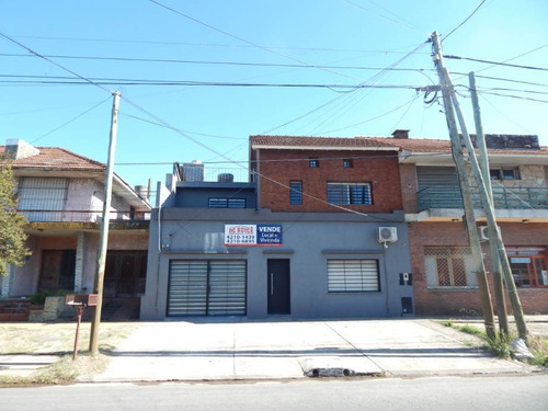 Imagen 2 de 21 de Local Con Vivienda En Venta En Quilmes Oeste