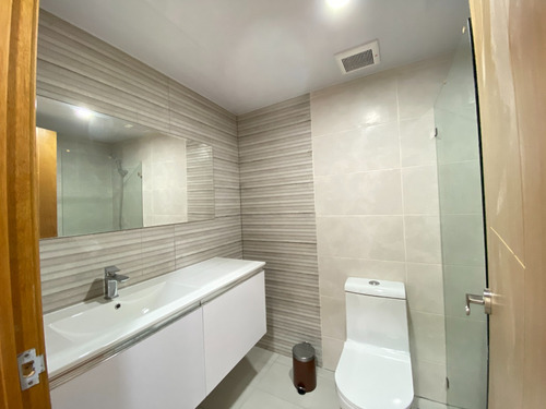 Apartamento En Alquiler En El Vergel, Santo Domingo, Distrito Nacional