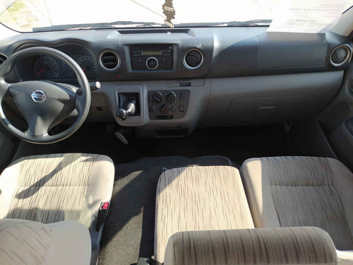 Imagen 12 de 15 de Nissan Urvan 2019 4p Amplia L4/2.5 Man 15/pas P/seg