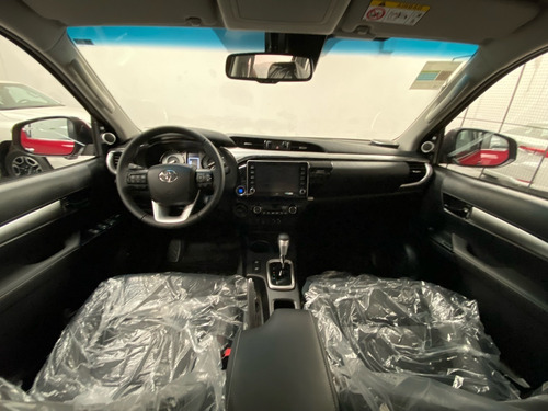 Imagen 7 de 15 de Toyota Hilux 2.8 Dc 4x4 Tdi Srx At6 2021