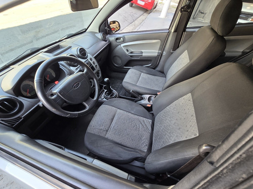 Ford Fiesta 1.6 MPI CLASS SEDAN 8V FLEX 4P MANUAL
