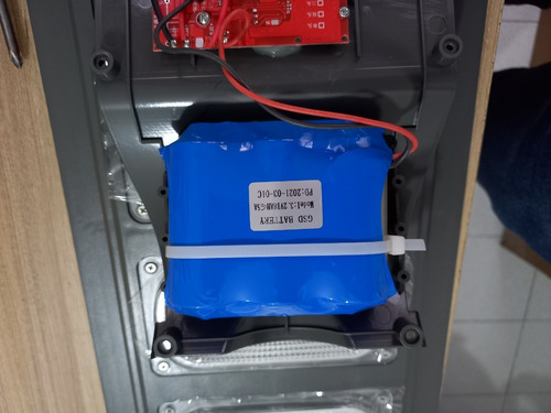 Imagen 9 de 10 de Lámpara Solar De Alumbrado Público 100w X 3 Unidades