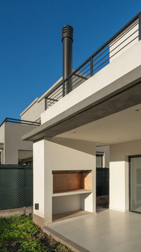 Venta Casa Sunset, Barrio Alto Verde 3 , Yerba Buena, Tucumán