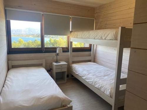 Casa En Venta De 5 Dorm. En Panguipulli