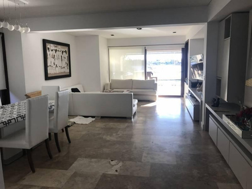 Imagen 9 de 30 de Nordelta | El Golf - Exclusiva Casa En Venta Impecable Vista Al Lago.